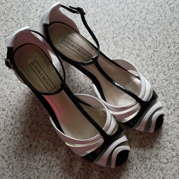 Laura Scott Shoes - Laura Scott heeled sandals size 7